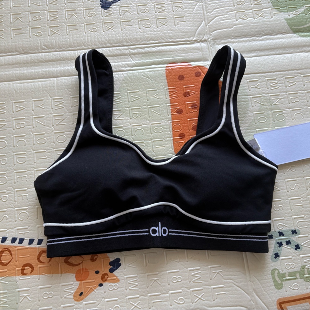 ALO Yoga Set Black - Picture 3 of 8